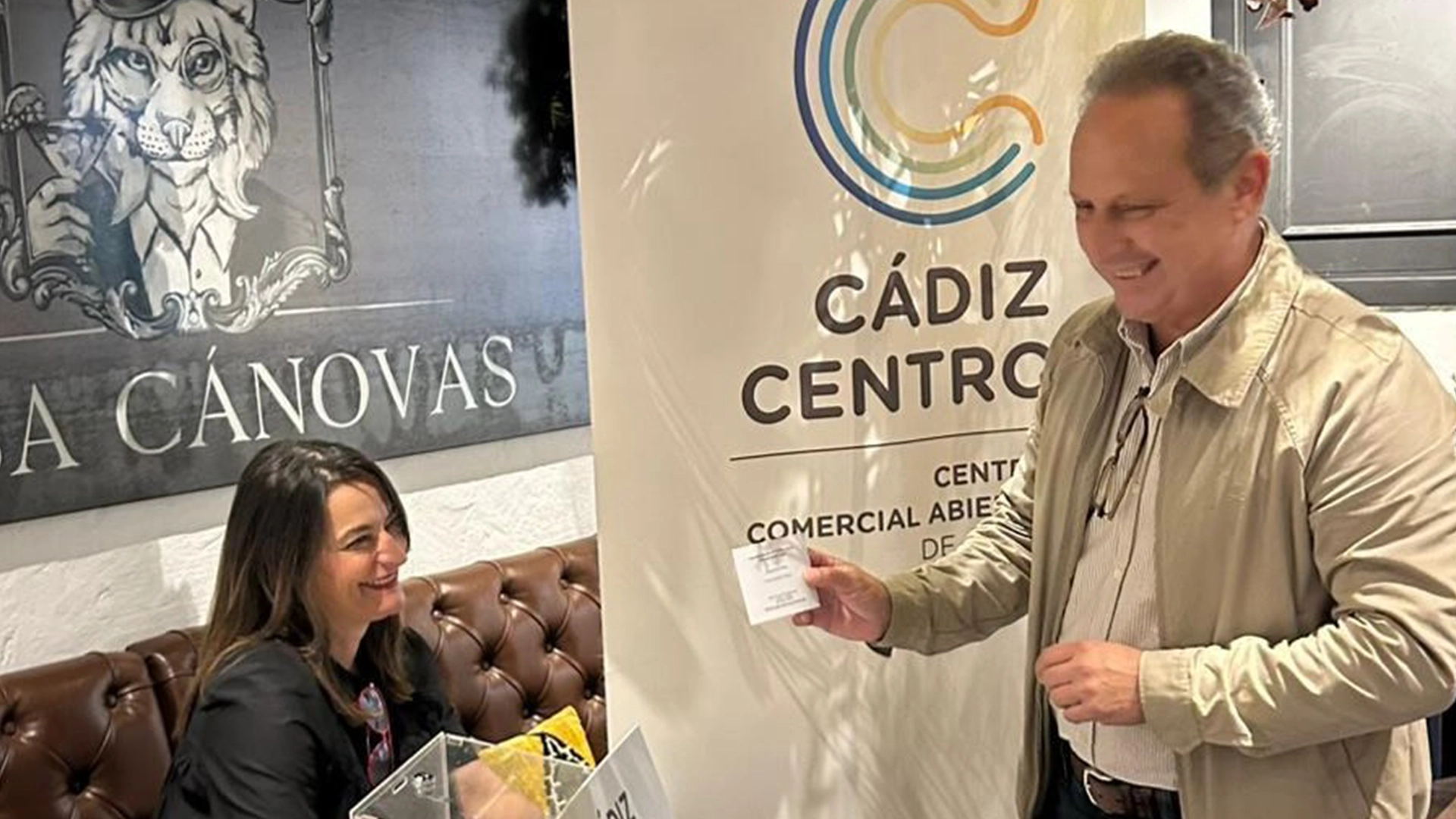 Imagen de Jose Maya Vidal en las elecciones de presidente para Cádiz Centro Comercial Abierto