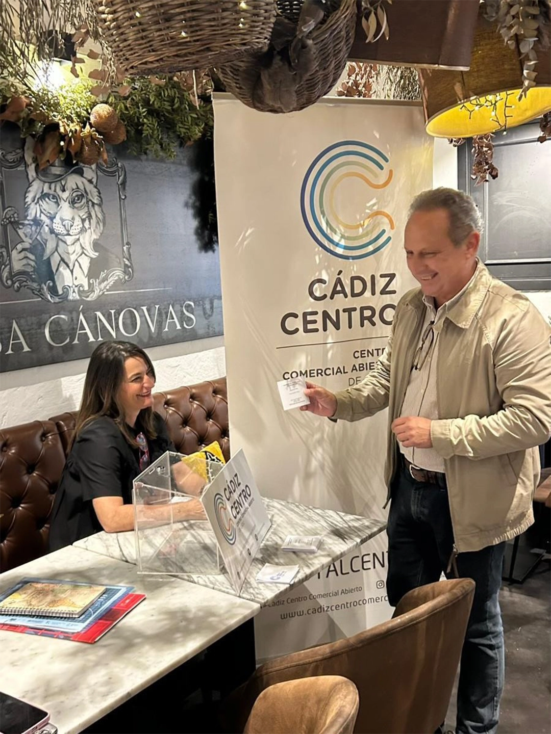 Imagen de Jose Maya Vidal en las elecciones de presidente para Cádiz Centro Comercial Abierto